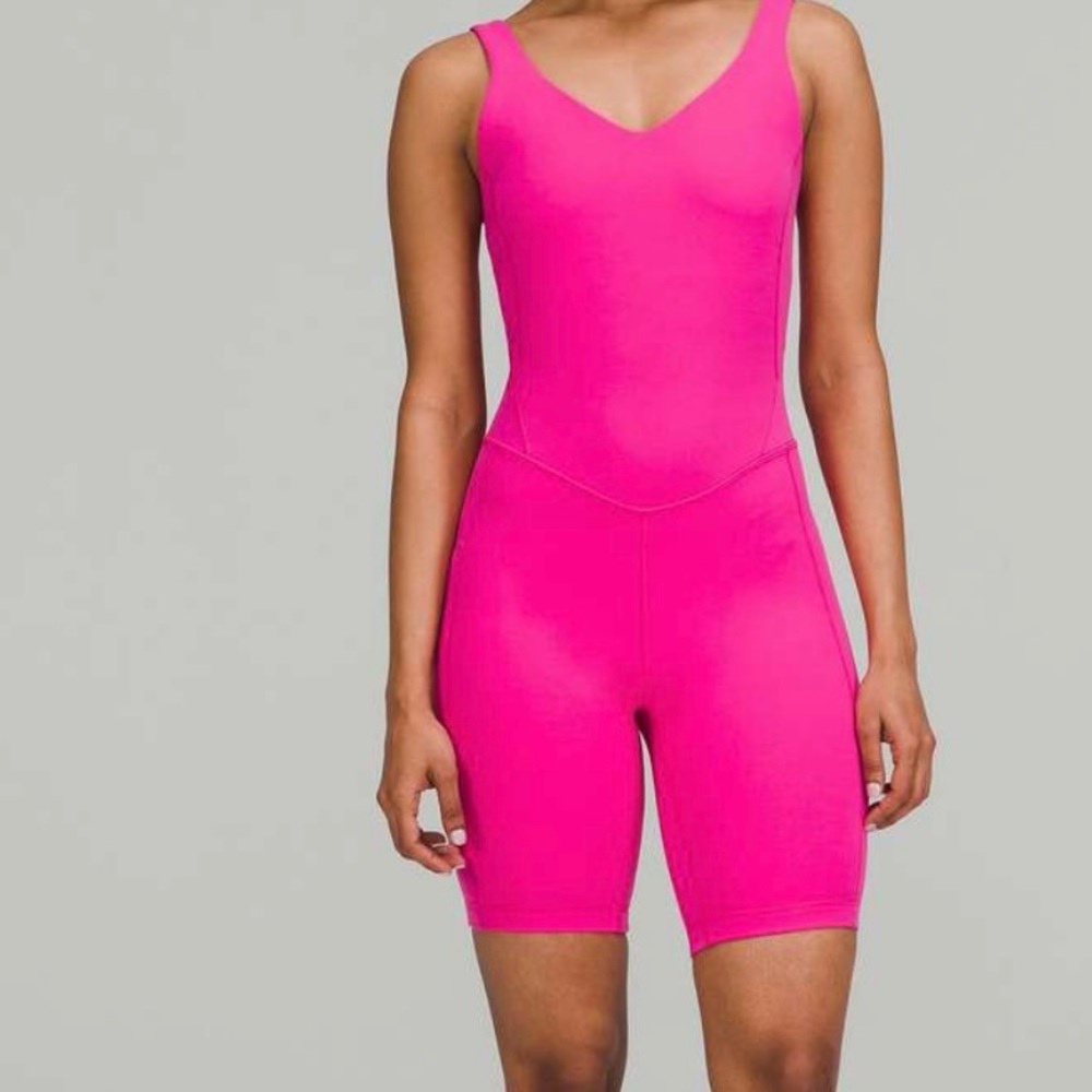 Lululemon Align Onesie 8" - Sonic Pink